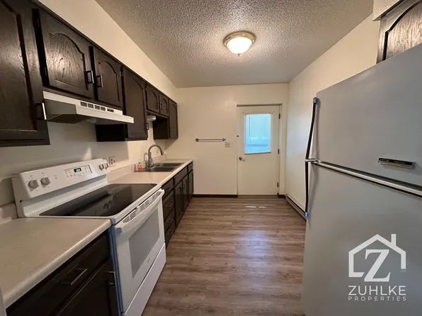 220 E Court St, Pierce, NE