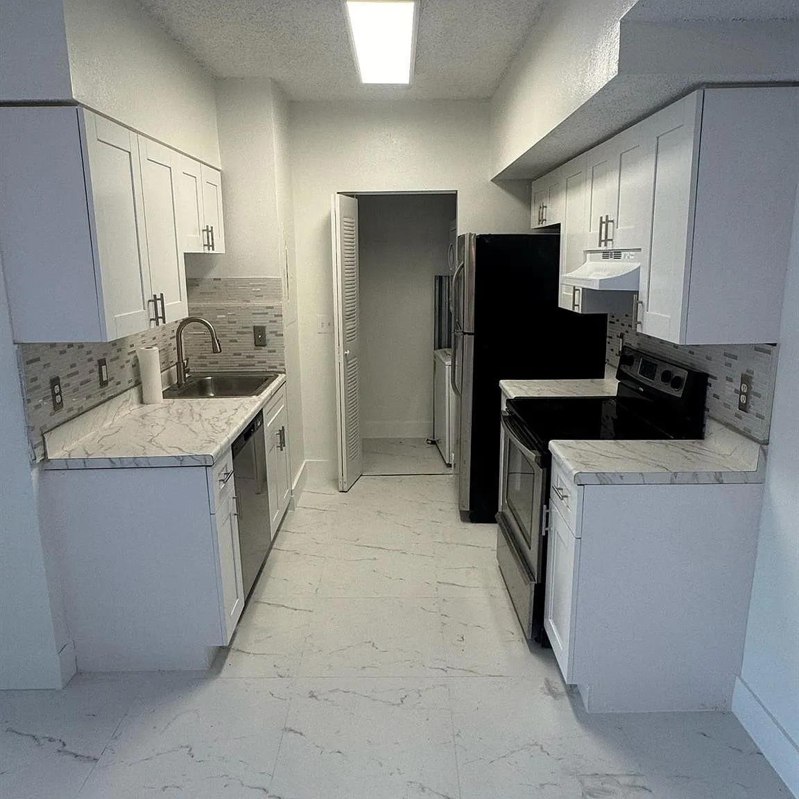 2 bed, 2.0 bath, 942 sqft, $2,250 — Photo 3