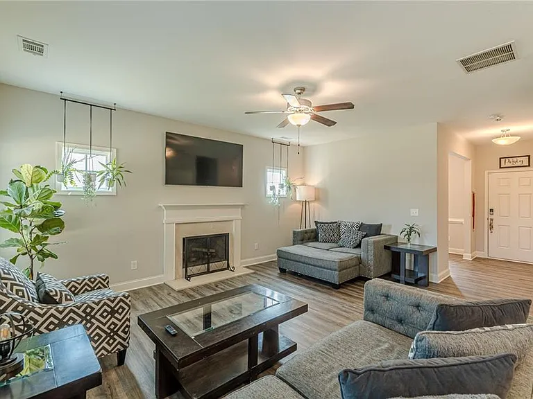123 Mulberry Dr — Photo 16