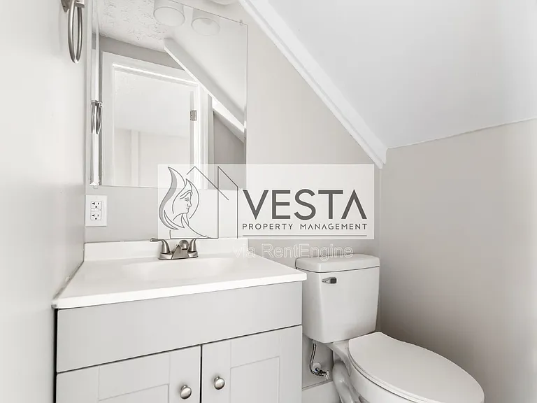 26 Reid St #2 — Photo 8
