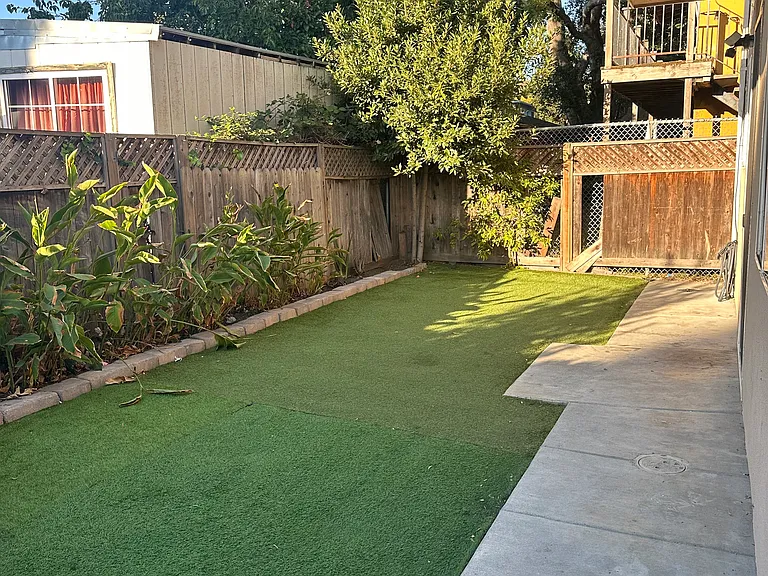 2233 84th Ave — Photo 23