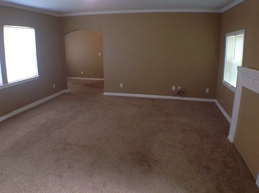 2nd image of 1733 Saint Charles Ave