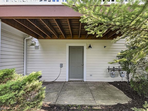 5th image of 1501 Huntington Ln