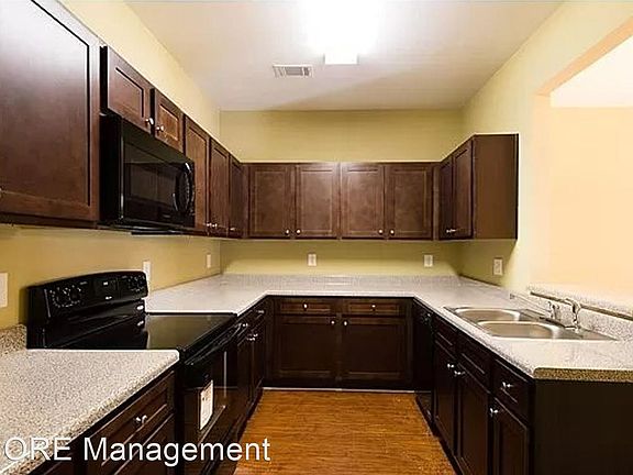 2nd image of 3027 Bonnes Dr