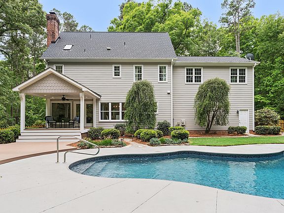 3rd image of 341 Woodhaven Dr