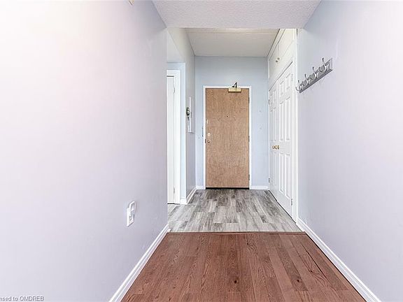 4th image of 105 Bagot St #102