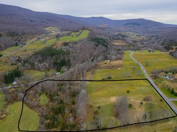 8 Deer Ln, Prattsville, NY 12468