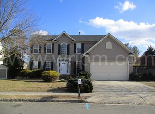19 Tupelo Rd, Bayville, NJ 08721