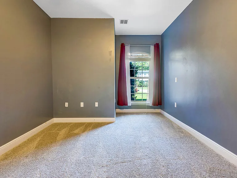 651 Powell Dr NE — Photo 31