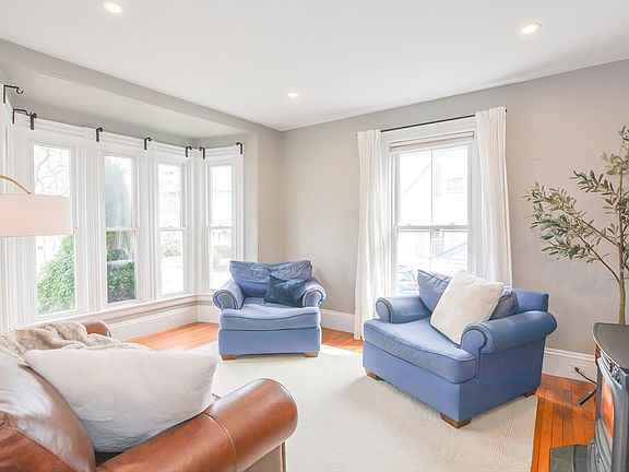 4th image of 7 Williams St