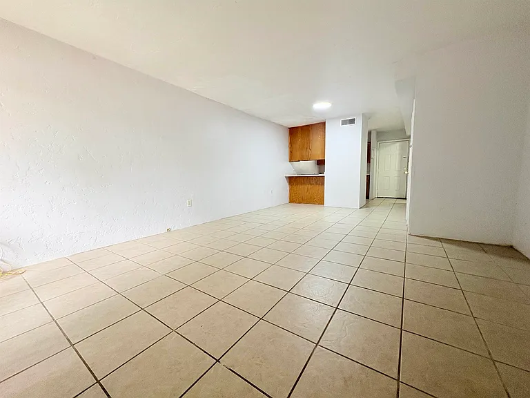 1007 Sutor Rd #B — Photo 7