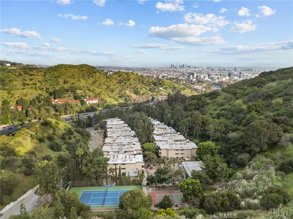 6752 Hillpark Dr APT 202, Los Angeles, CA 90068