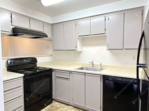 2nd image of 2769 NE Mesa Ct #4