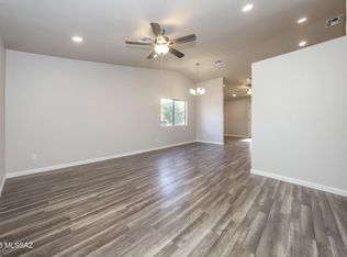 1801 W Great Oak Dr, Tucson, AZ 85746