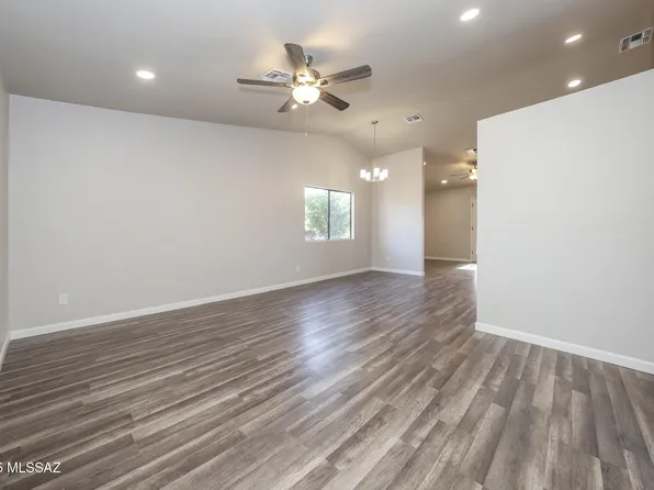 1801 W Great Oak Dr, Tucson, AZ 85746
