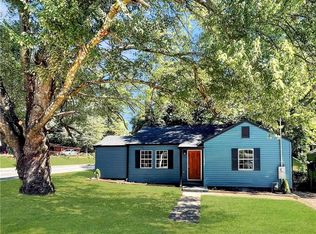 2097 Ben Hill Rd, East Pt, GA 30344