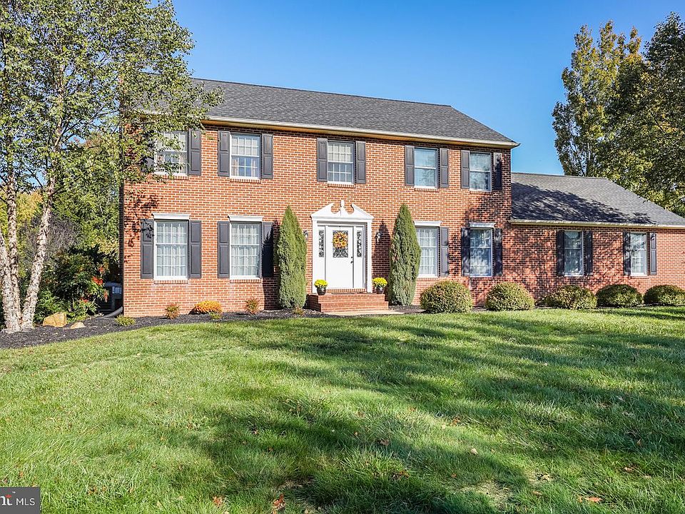 1st image of 108 Bakerfield Dr