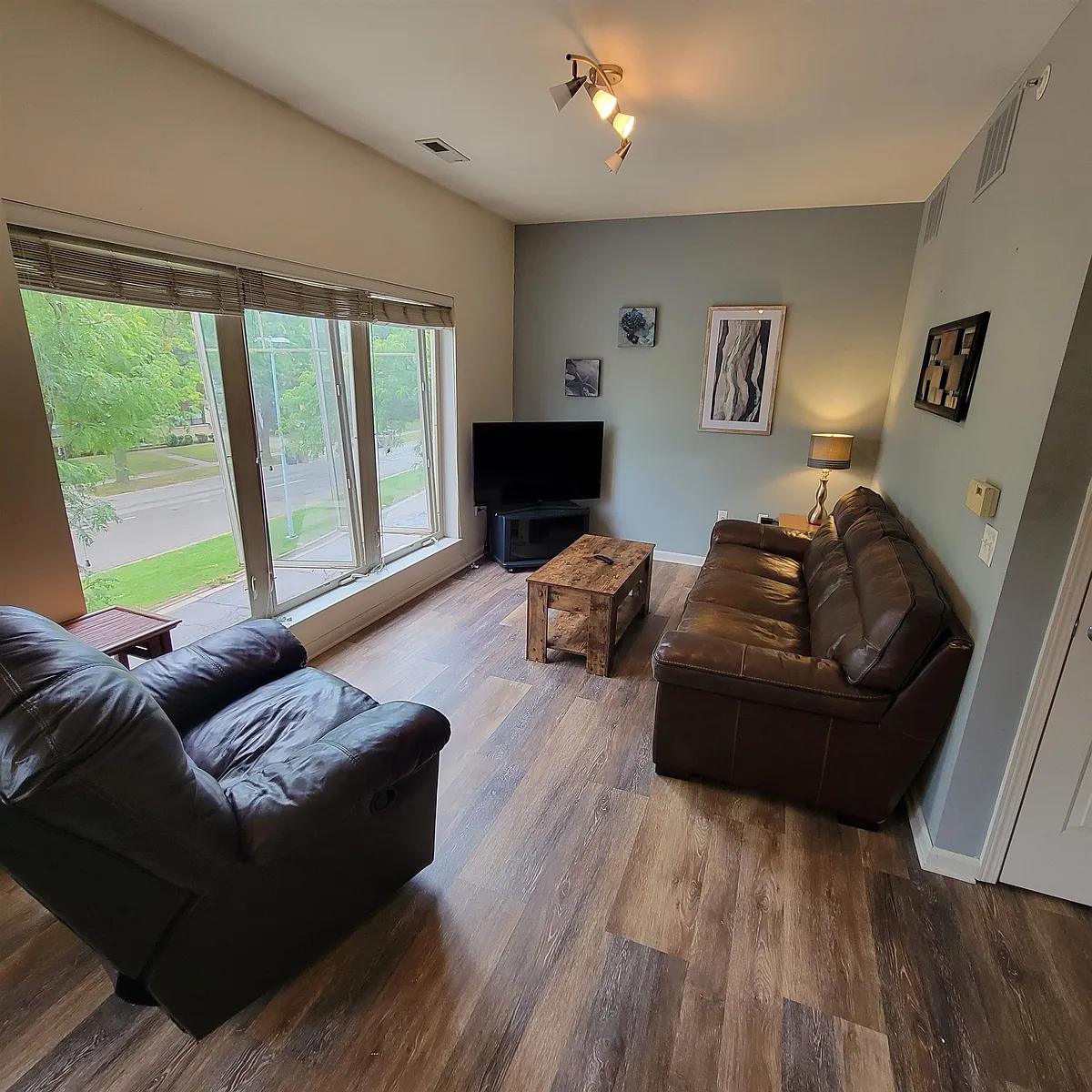 Building Photo - 588 N Midvale Blvd #301
