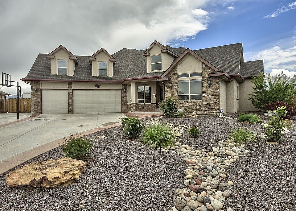 1st image of 870 Haven Crest Ct N
