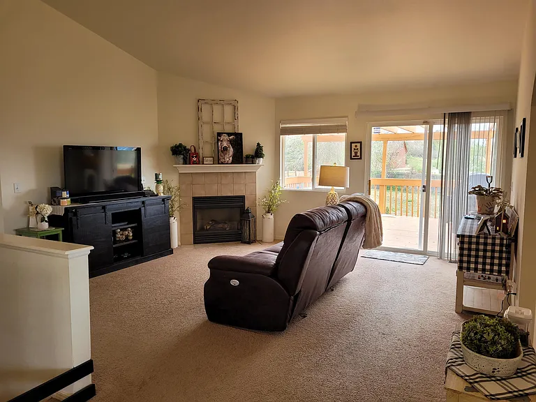 97 Misty Creek Dr — Photo 7