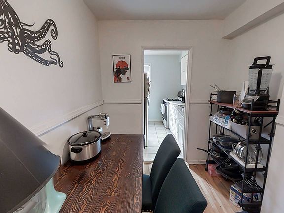 5th image of 40 Fleetwood Ave Floor 2H-2