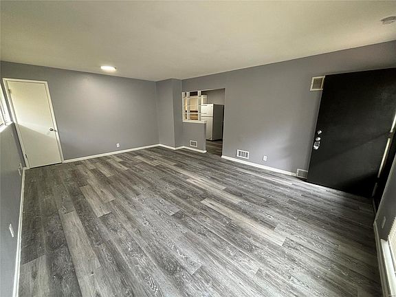 5th image of 10535 Durness Dr