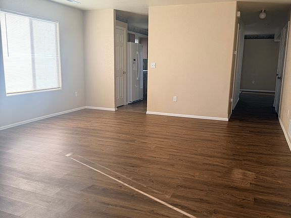 2nd image of 1985 Kingfisher Ct