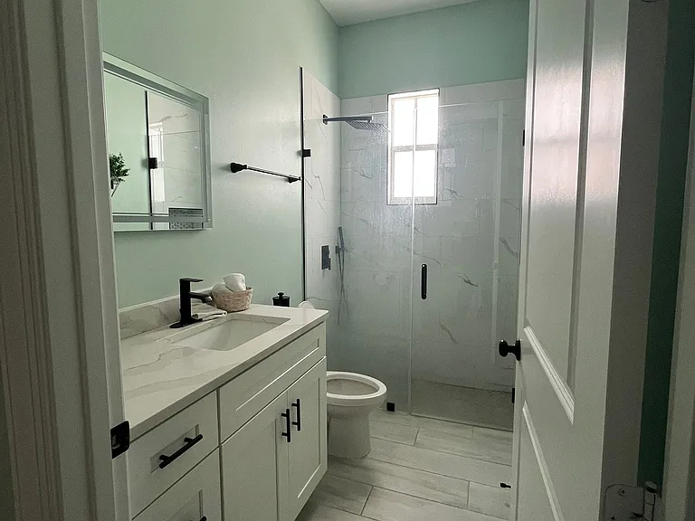 2026 SW Aquarius Ln SW #B2 — Photo 3