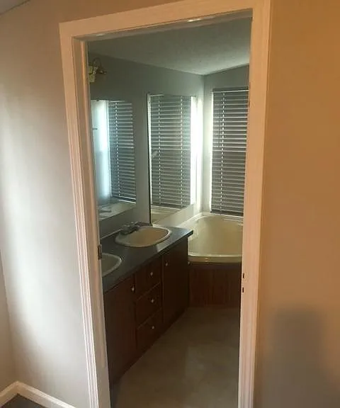 112 Downey Rd — Photo 9