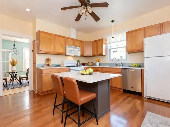 42 Alder St Unit 42, Waltham, MA 02453