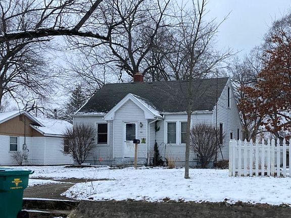 2nd image of 121 Sherwood St