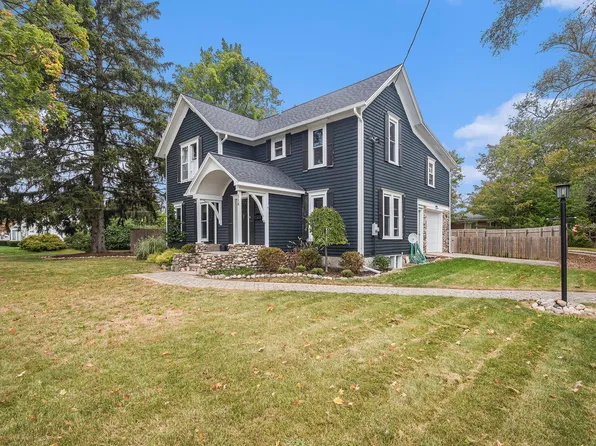 518 S Stewart Ave, Fremont, MI 49412