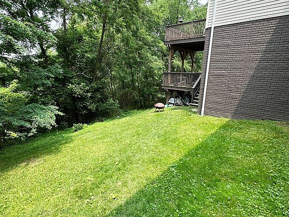 5th image of 81 WARWICK DRIVE