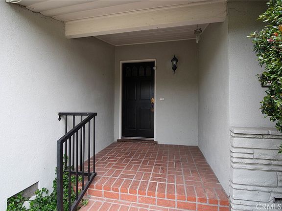 3rd image of 375 W Las Flores Ave