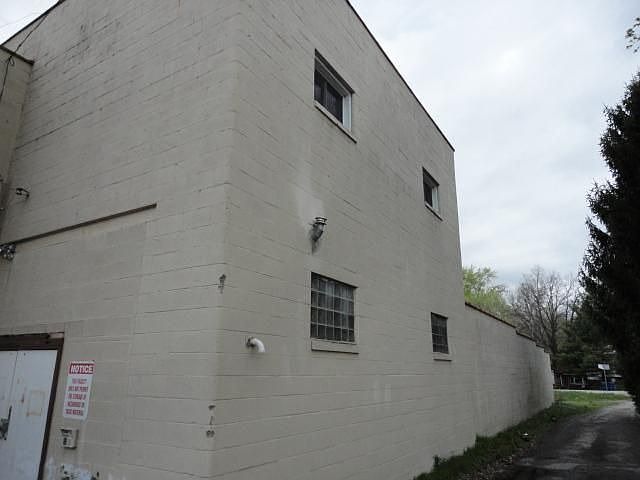 2nd image of 804 N 9th St