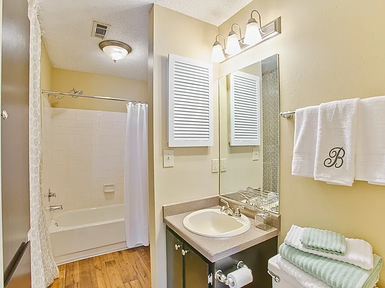 2 Bedroom Luxury-Classic Style