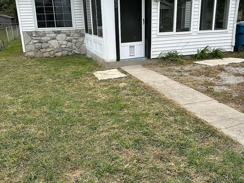 1st image of 859 Woodrow Ave