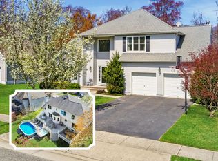 1090 Hawthorne Pkwy, Wall Township, NJ 07762
