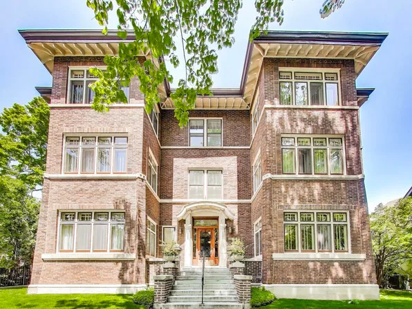 425 Greenwood St APT 1E, Evanston, IL 60201