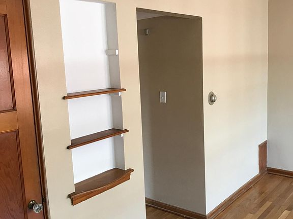 5th image of 2571 N Wauwatosa Ave