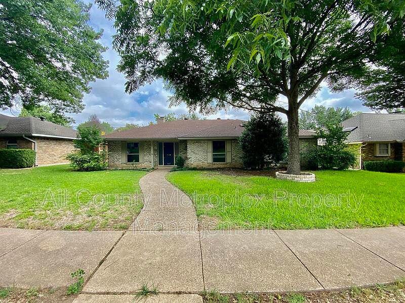 1st image of 3205 Lemmontree Ln