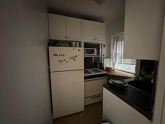 4th image of 314 Clinton Ave APT 3A