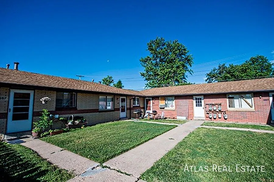 Pet-friendly 2BR with Laundry Onsite. Located directly next to Walker Branch Park and a few block... — Photo 4