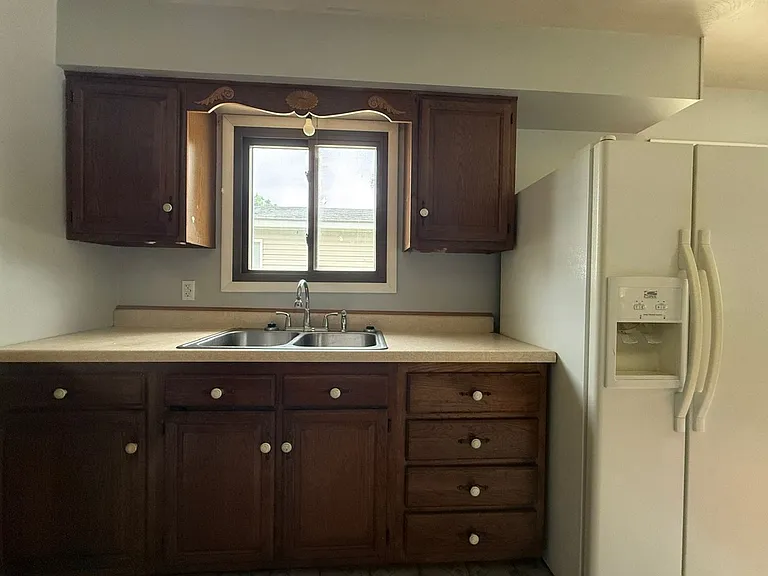 3702 Hoyt Ave — Photo 7