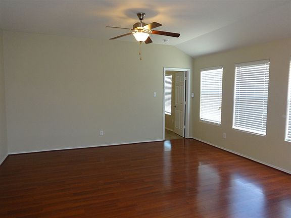 2nd image of 1912 E Dickey Dr