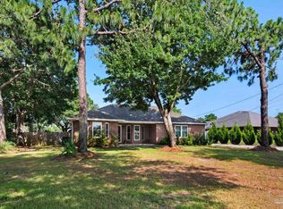 1930 Edgewood Dr, Navarre, FL 32566