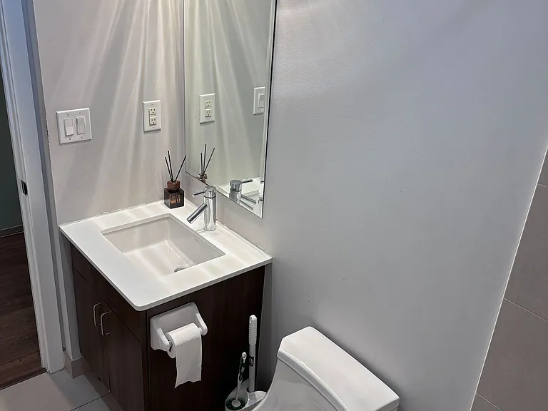 426 University Ave #1606 — Photo 16