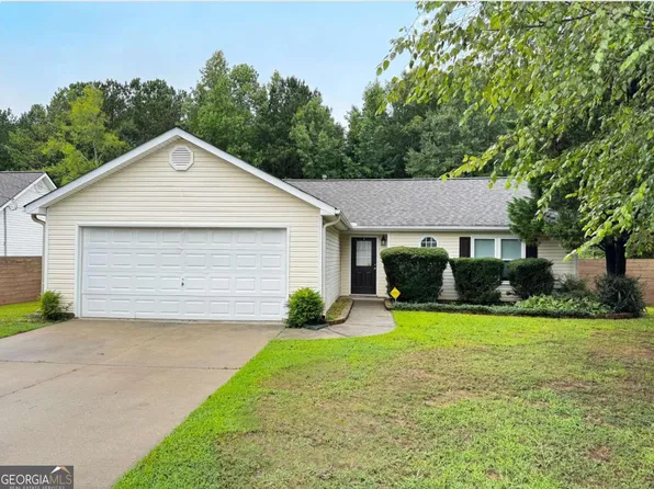 73 Canterbury Dr, Grantville, GA 30220