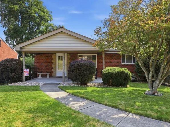 1074 Roseanne Ave, Pittsburgh, PA 15216