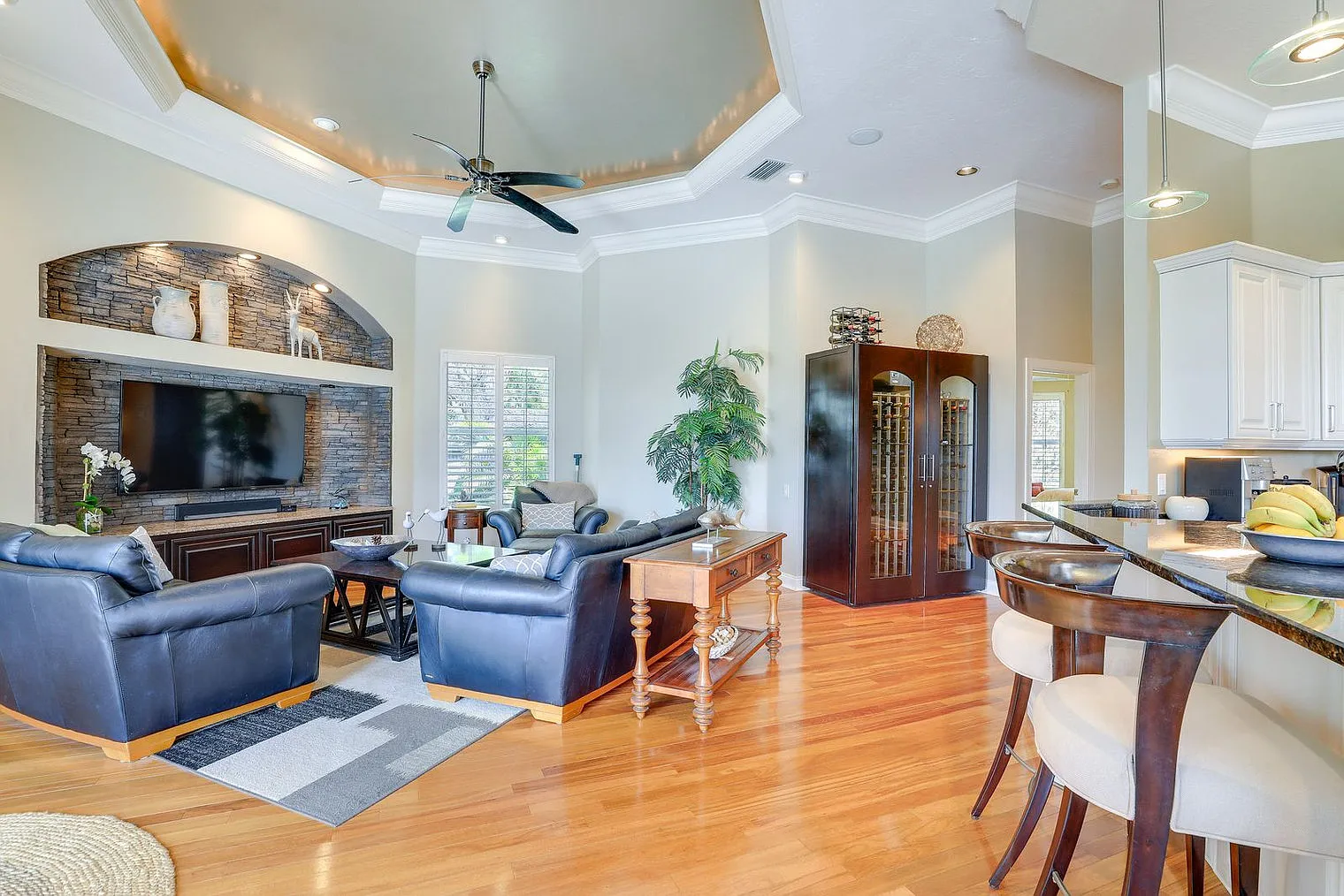 3 bed, 3.0 bath, 3875 sqft, $8,451 — Photo 3